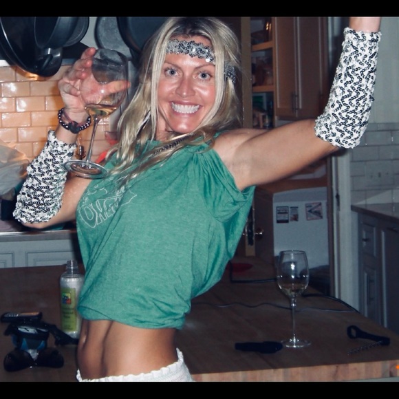 Meet your Posher, Beth - Picture 6 of 7